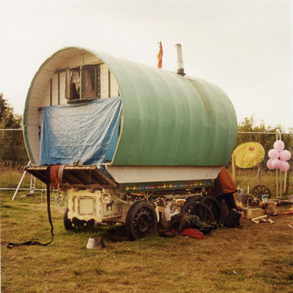 A Glimpse into the Lives of Modern Gypsies in 1986 through Vintage Photos