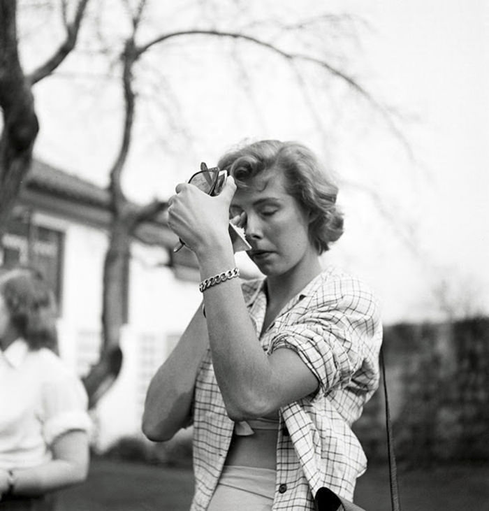 A girl with a mirror, 1940.