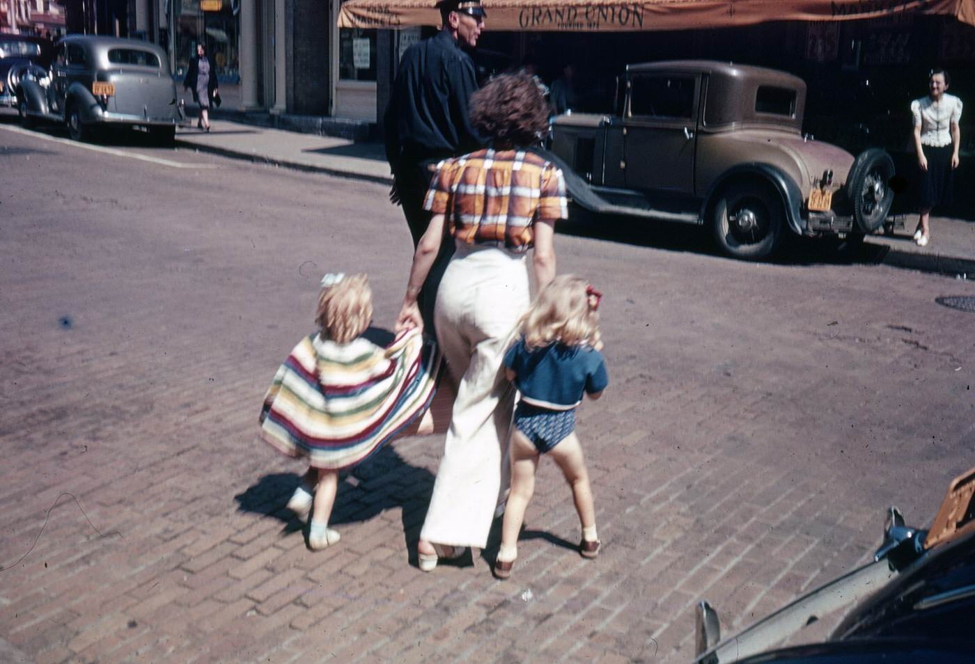 New York and old cars, 1941