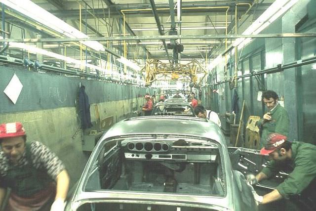 A Photographic Tour of the Porsche Factory in the Early 1970s