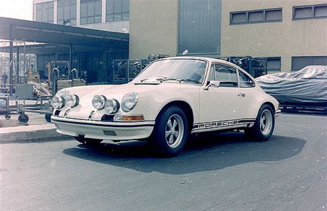 A Photographic Tour of the Porsche Factory in the Early 1970s