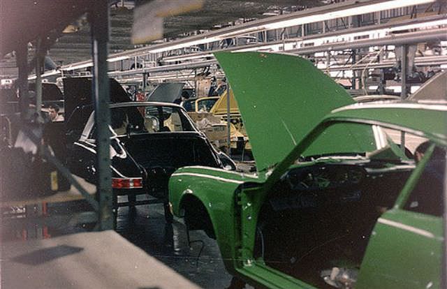 A Photographic Tour of the Porsche Factory in the Early 1970s