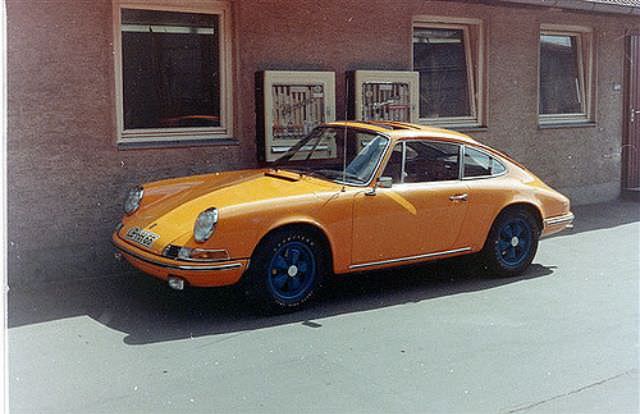 A Photographic Tour of the Porsche Factory in the Early 1970s