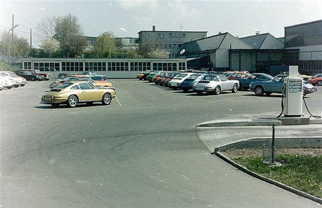 A Photographic Tour of the Porsche Factory in the Early 1970s