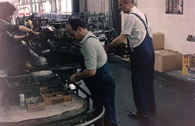 A Photographic Tour of the Porsche Factory in the Early 1970s