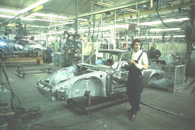 A Photographic Tour of the Porsche Factory in the Early 1970s