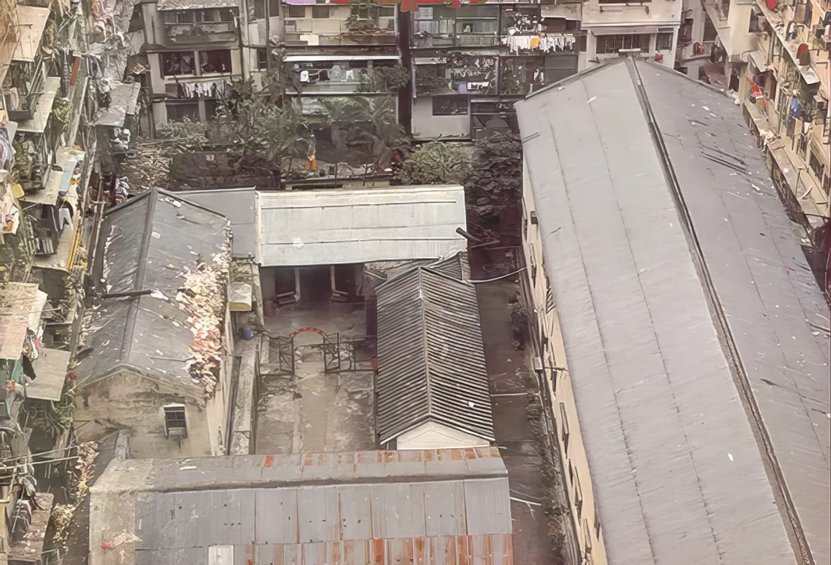 A structure at the center of Kowloon Walled City, where the Chinese administrative office once sat.