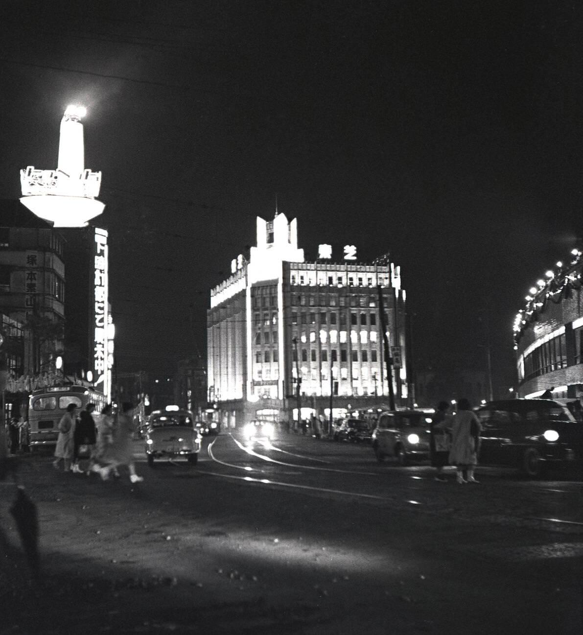 An exterior view of Tokyo at evening time, 1950s.