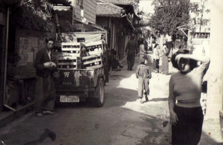 Tokyo street scene, 1940s.