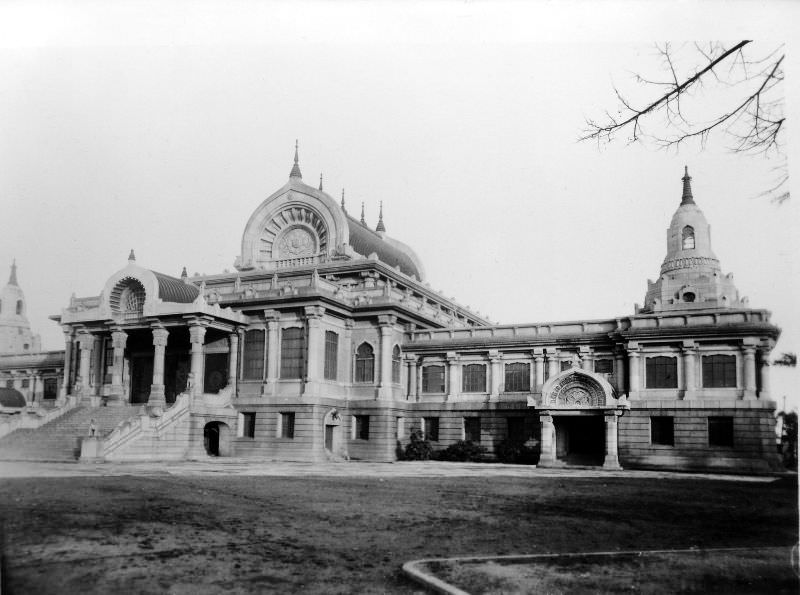 The Tsukiji Honganji temple, 1940s.