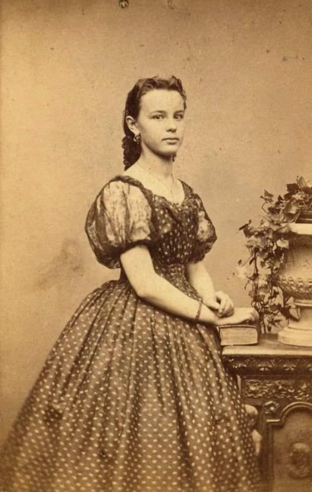 A Glimpse into Victorian Girls Fashion in the1860s