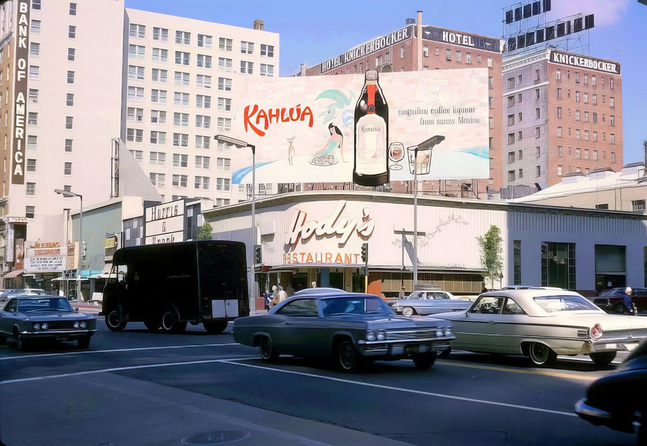 Hody’s Restaurant on Hollywood and Vine, 1965