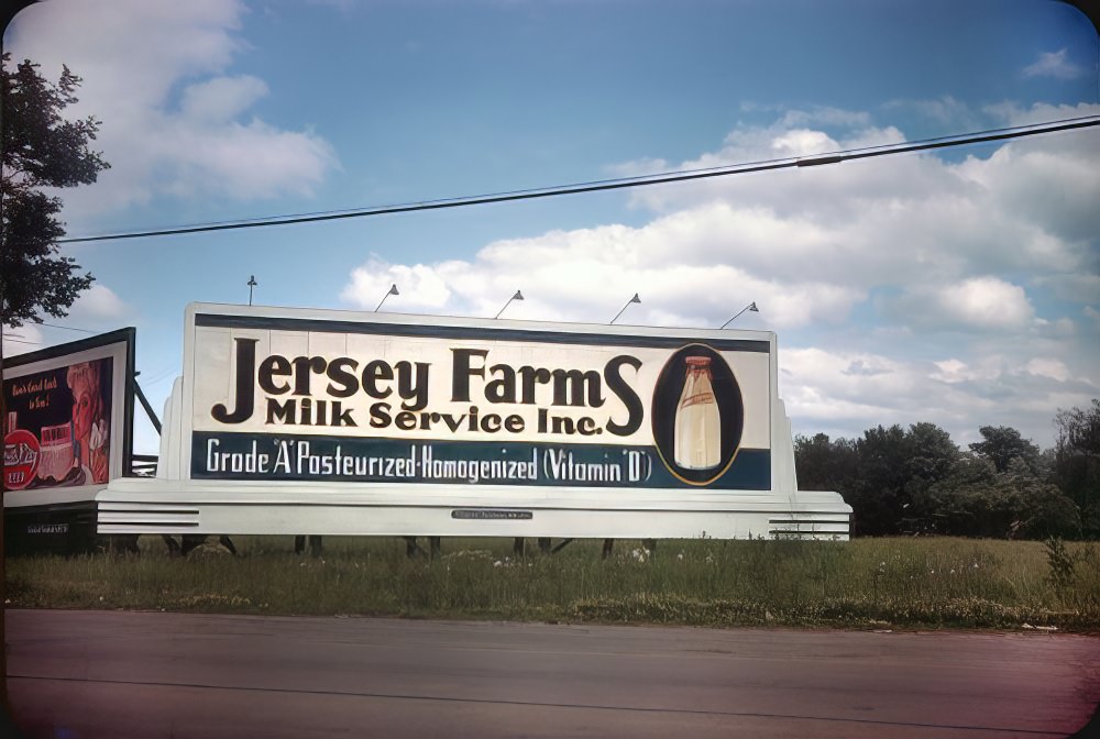 Neon Dreams and Painted Promises: Vintage Nashville Signs in the 1940s