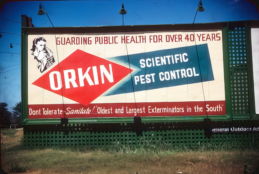 Neon Dreams and Painted Promises: Vintage Nashville Signs in the 1940s