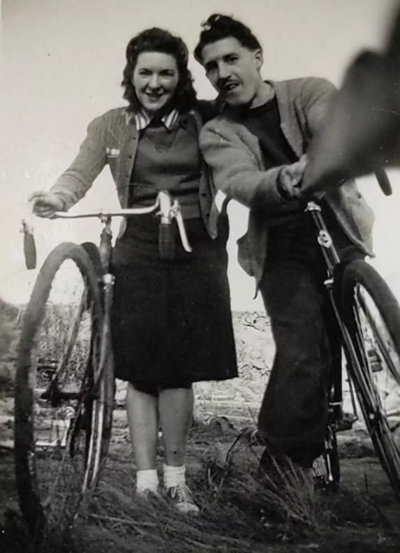 Vintage Portraits of People Taken with a Selfie Stick Before It Was Invented