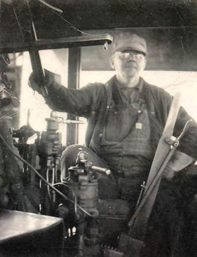 Vintage Portraits of People Taken with a Selfie Stick Before It Was Invented