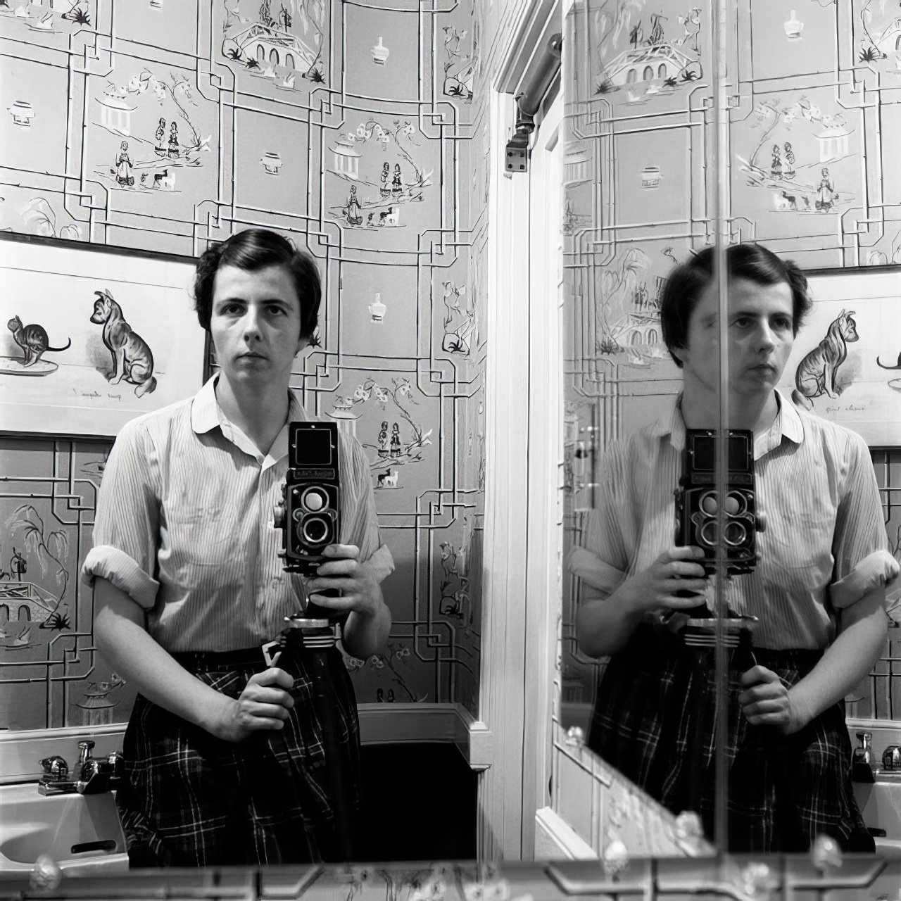Stunning and Creative Self-Portraits by Vivian Maier that Redefine the Selfie
