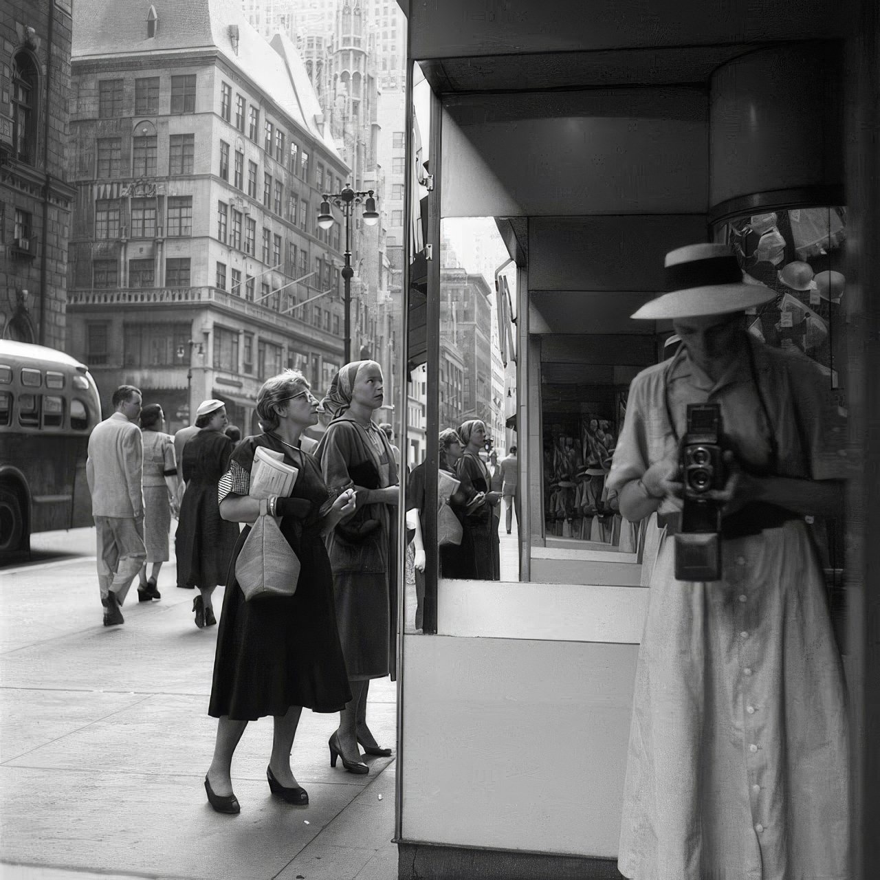 Stunning and Creative Self-Portraits by Vivian Maier that Redefine the Selfie