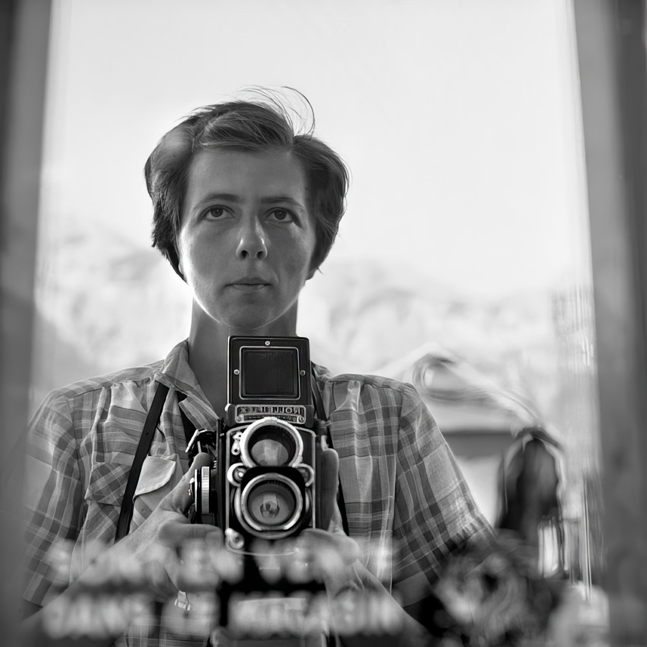 Stunning and Creative Self-Portraits by Vivian Maier that Redefine the Selfie