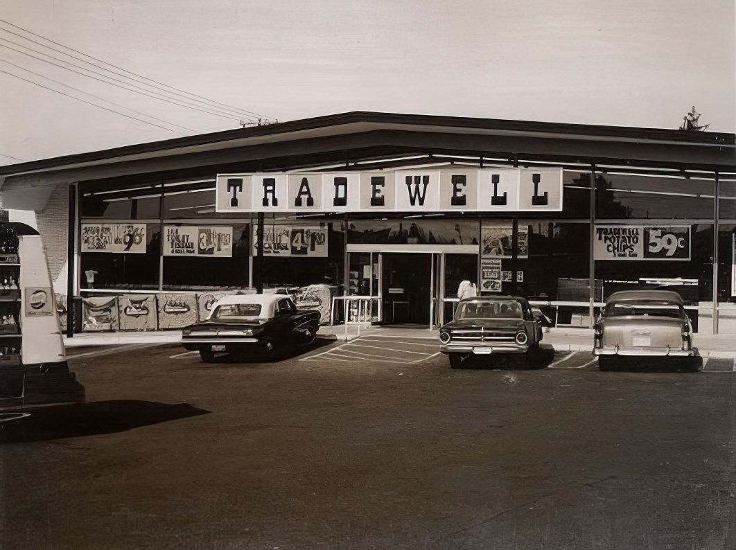 A Photographic Journey Through 1960s Washington Signs