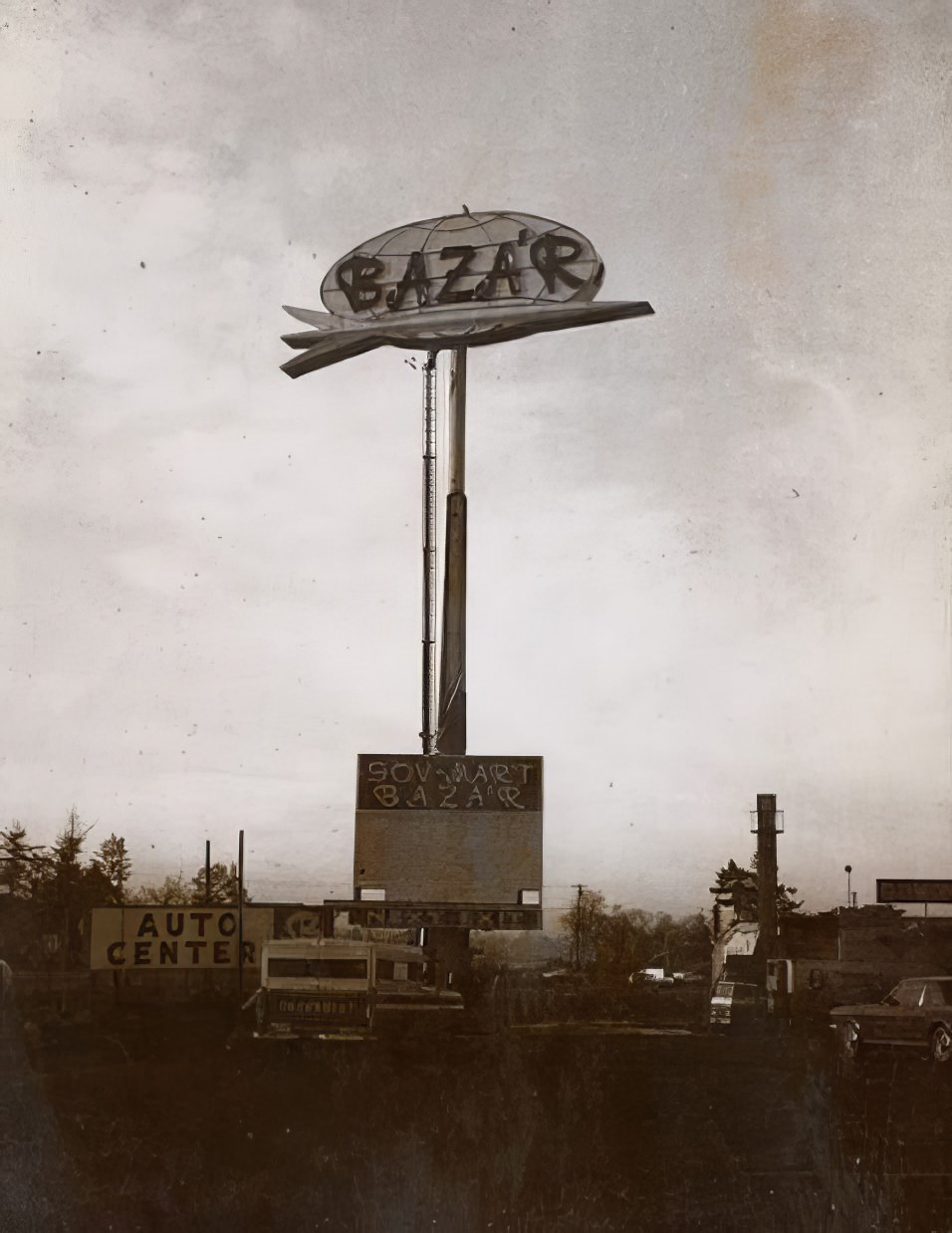 A Photographic Journey Through 1960s Washington Signs