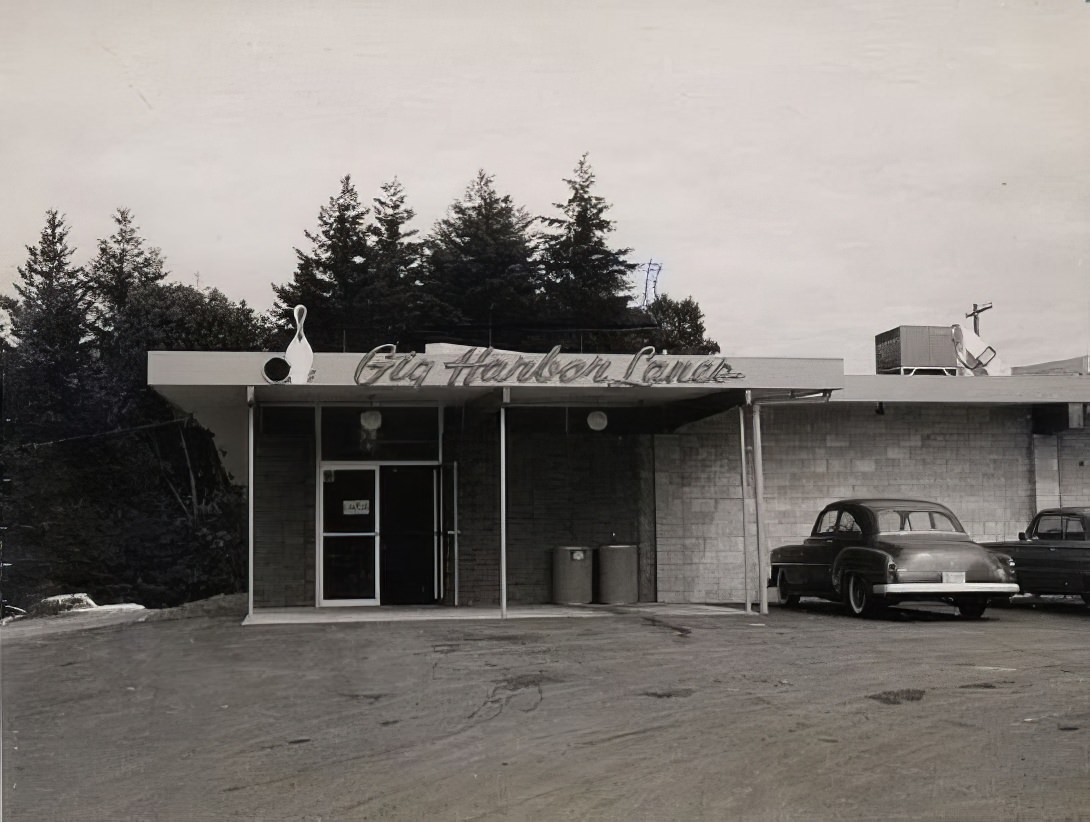 A Photographic Journey Through 1960s Washington Signs