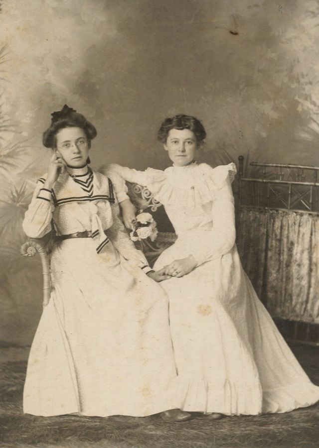 Friends, Mendota, Illinois studio