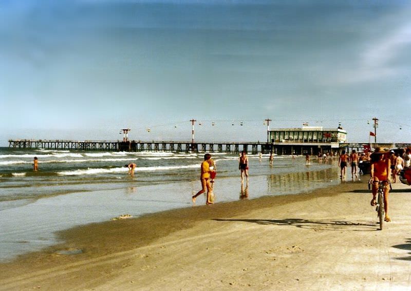 What Daytona Beach, Florida looked like in the 1970s