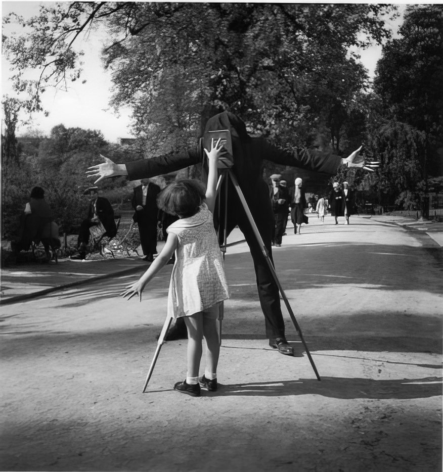 Robert Doisneau, La petite monique, 1934