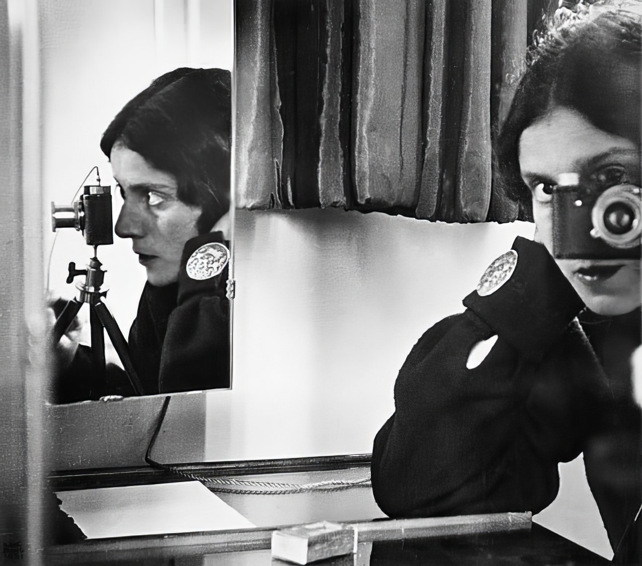 Ilse Bing, Self-Portrait in Mirrors, 1931
