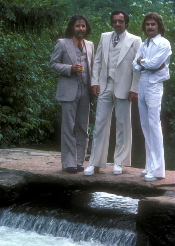 The wedding singers, 1970s.