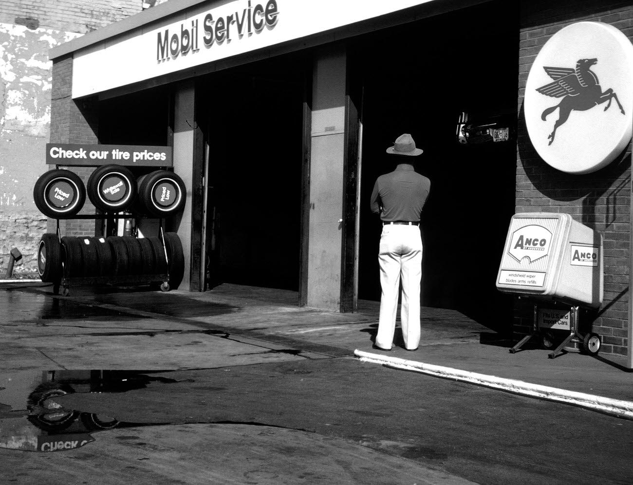 Mobil guy, 1970s.