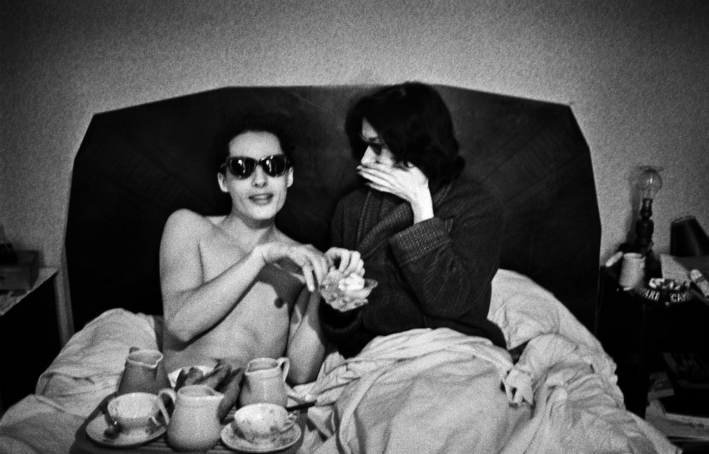 A Photographic Glimpse into the Lives of Transsexual Prostitutes in Mid-Century Paris