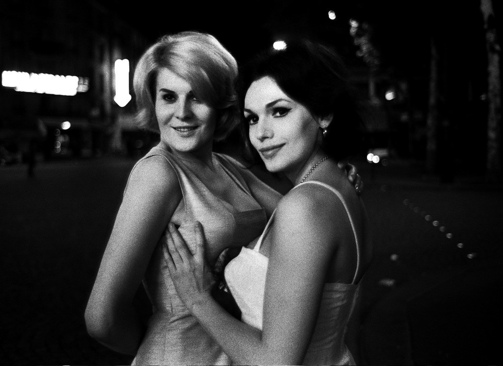 A Photographic Glimpse into the Lives of Transsexual Prostitutes in Mid-Century Paris
