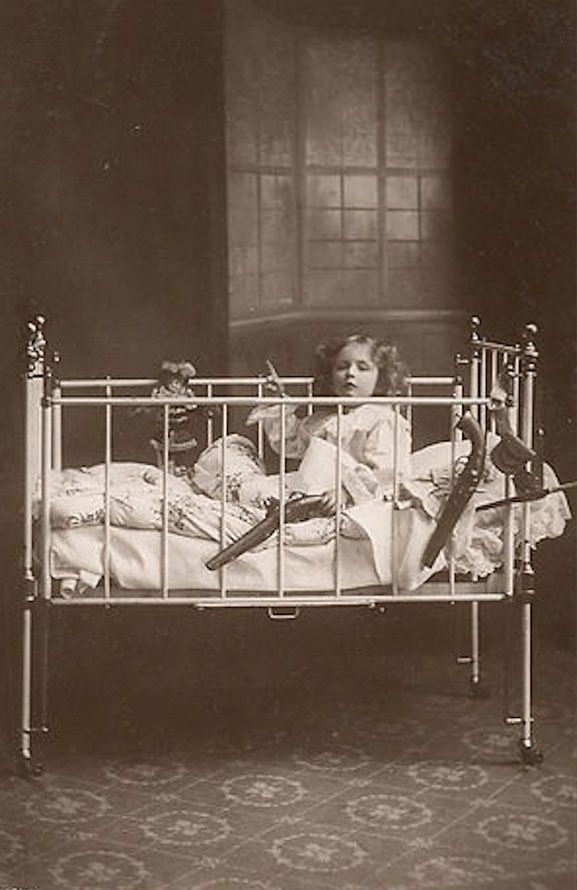 Wait, What?! Hilariously Bizarre Vintage Photos That Can't Be Explained