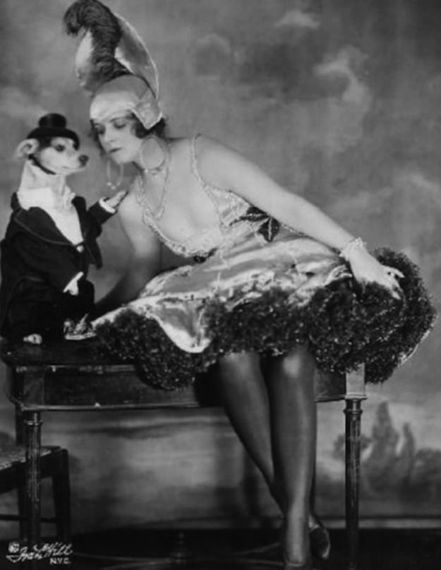 Wait, What?! Hilariously Bizarre Vintage Photos That Can't Be Explained
