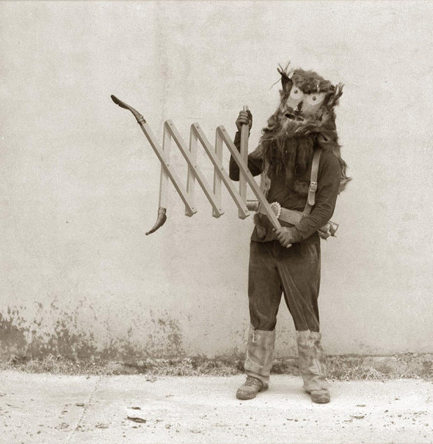 Wait, What?! Hilariously Bizarre Vintage Photos That Can't Be Explained