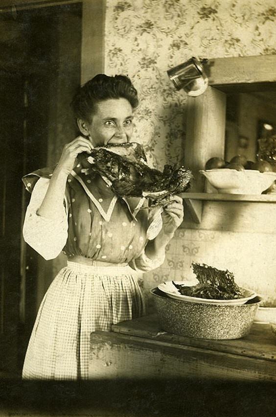 Wait, What?! Hilariously Bizarre Vintage Photos That Can't Be Explained