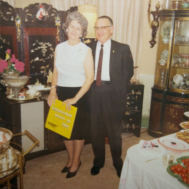 Vintage Photos of People Celebrating on New Year's Day 1996