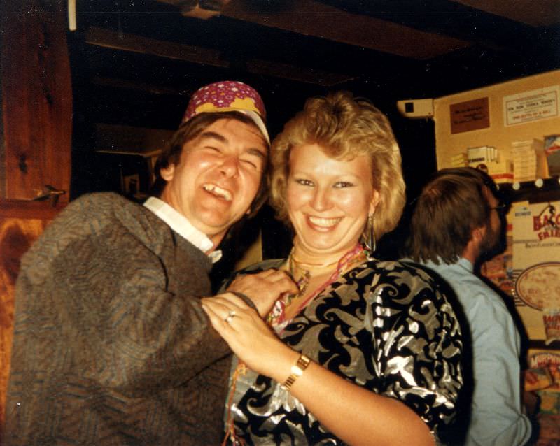 Stunning Vintage Photos of New Year's Eve Parties in the 1980s