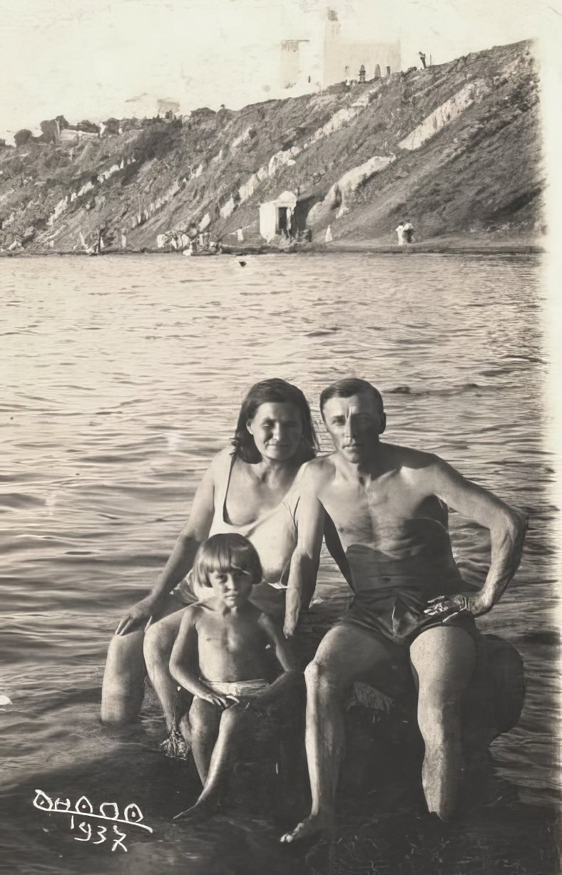 Strong Bodies, Strong Will: Vintage Photos of Soviet Sport Girls in the 1930s