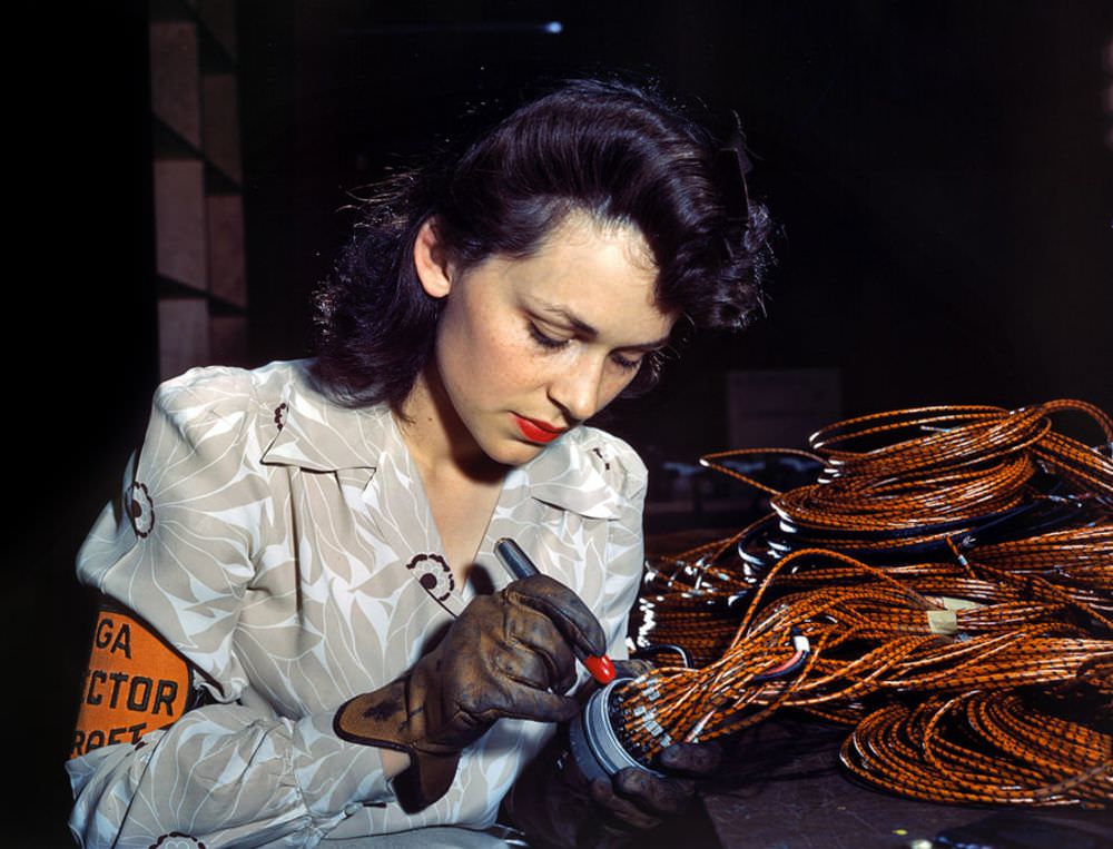 A Rare Look: Stunning Color Photos of American Women Workers in World War II