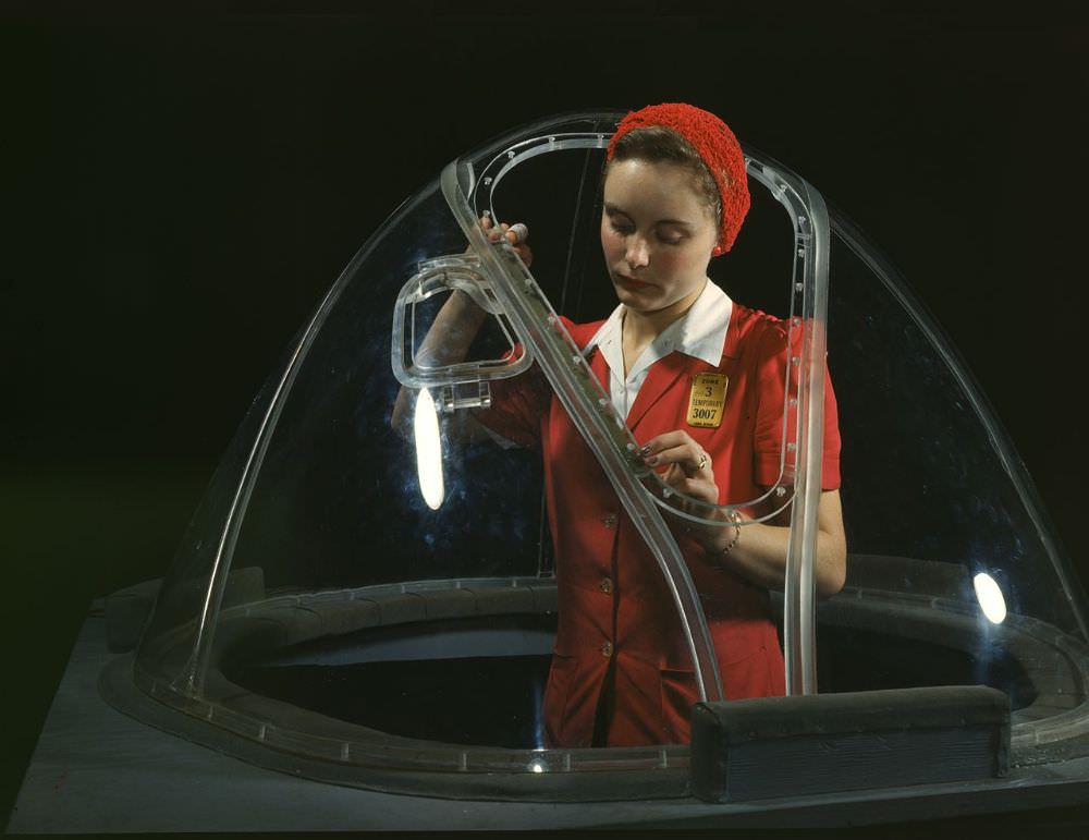 A Rare Look: Stunning Color Photos of American Women Workers in World War II