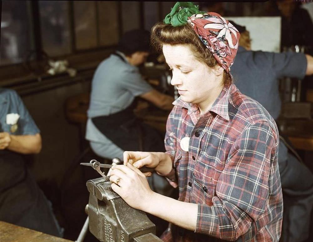A Rare Look: Stunning Color Photos of American Women Workers in World War II
