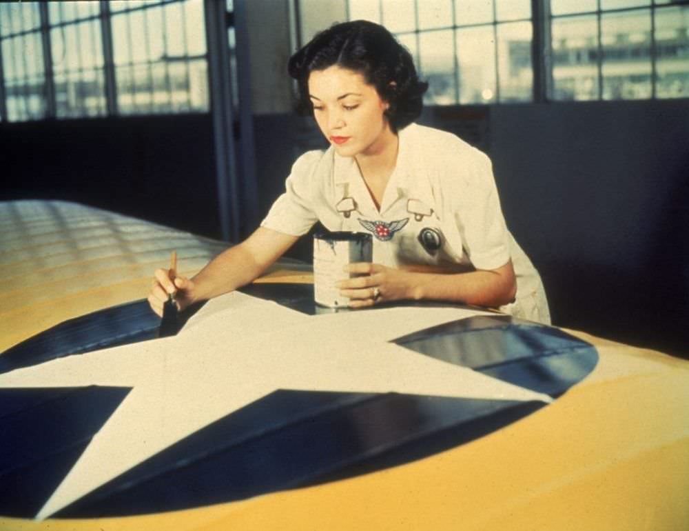 A Rare Look: Stunning Color Photos of American Women Workers in World War II