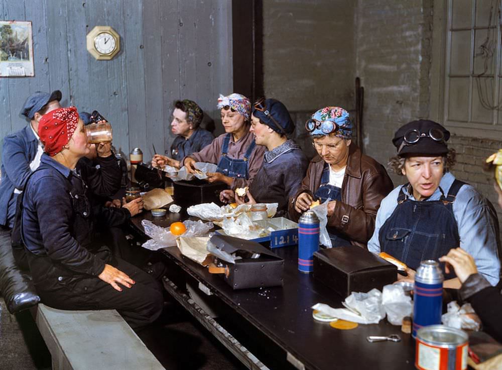 A Rare Look: Stunning Color Photos of American Women Workers in World War II