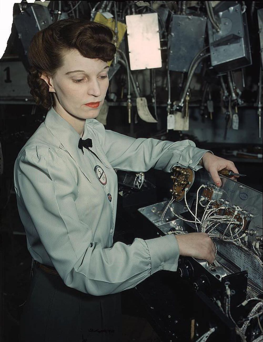 A Rare Look: Stunning Color Photos of American Women Workers in World War II
