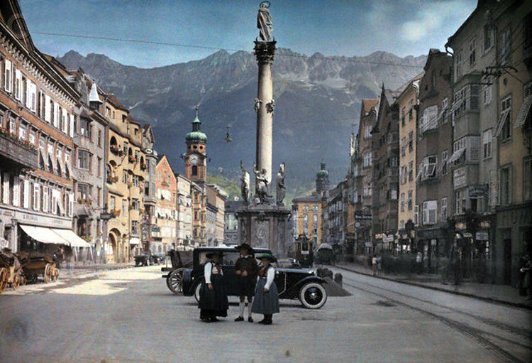 People standing in Innsbruck's square, Austria, 1932.