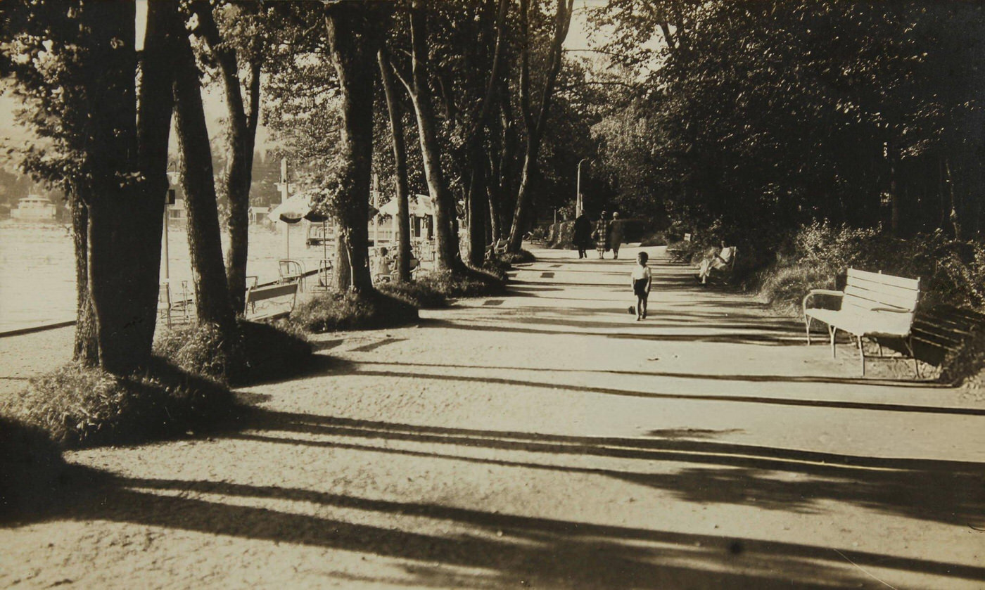 Promenade near the Strandbad Establishment Park Hotel, Pörtschach am Wörthersee, 1930.