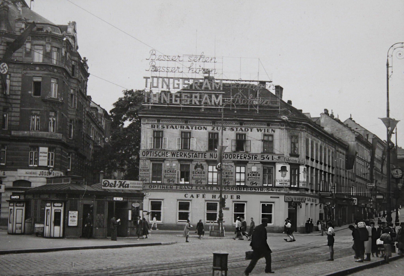 Intersection Währingerstraße-Nußdorferstraße, Vienna, 1939.